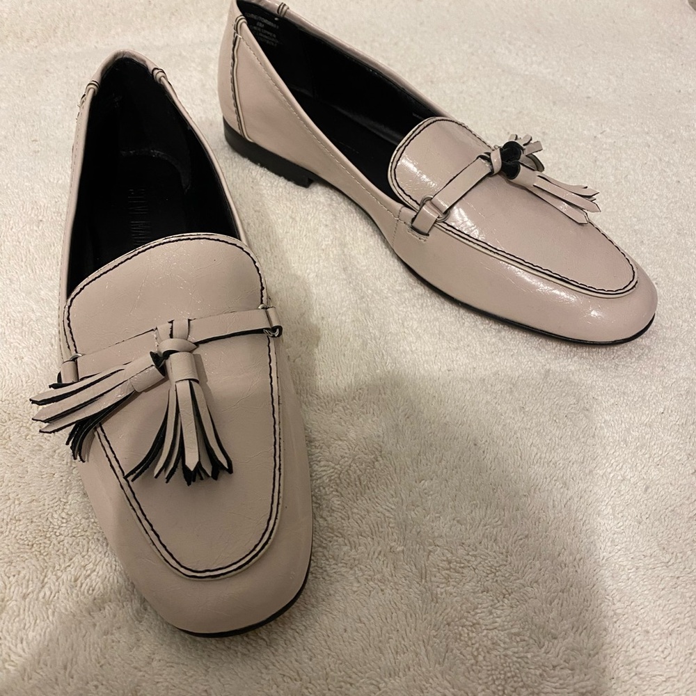 BRAND NEW Steve Madden Torie Tan Loafers with Tassel Detail SZ8